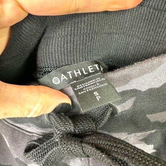 Athleta Triumph Black Camo Lux Fleece Tie-Waist Sweatpants Jogger Small - Picture 8 of 9